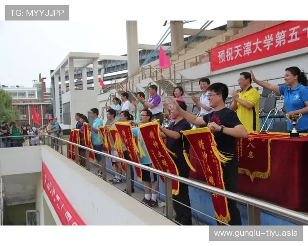 体育拼搏例子解析运动员坚持不懈追求卓越的成功经验与启示